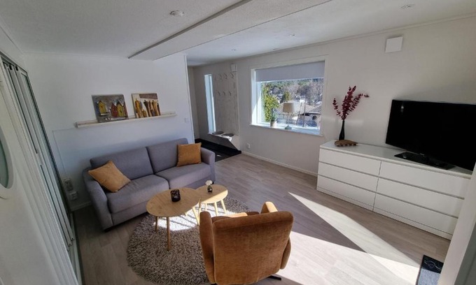 Hestra Apartment | Nybyggd gästlägenhet för 4 personer
