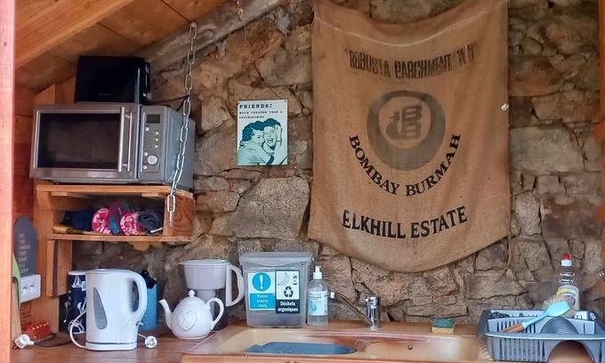 Champsac Ski Chalet | nYourte rustique dans une petite ferme