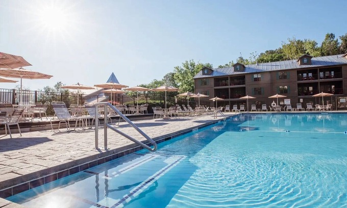 South Lee Resort | Oak n' Spruce Resort in the Berkshires. Charming 2-bedroom in quaint Lee