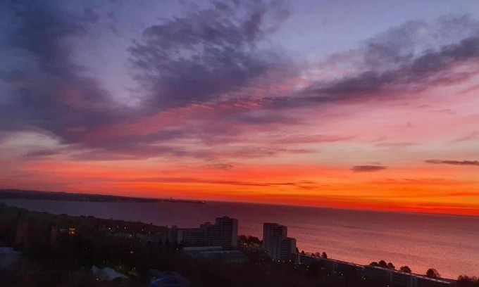 Sierksdorf Apartment | Oase mit Meerblick, Schwimmbad & nahe Hansapark, kostenlos Parken