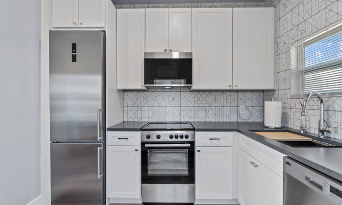 Rogers Seabreeze Apartment | Oasis in the center of it all! - 2 short blocks to the boardwalk and beach!