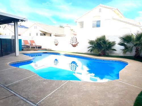 Las Vegas House | Oasis pool house, optional pool heater