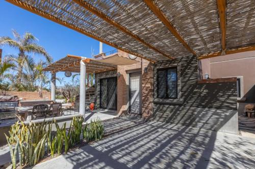 El Pescadero House | Ocean and Mountain Views home in El Pescadero