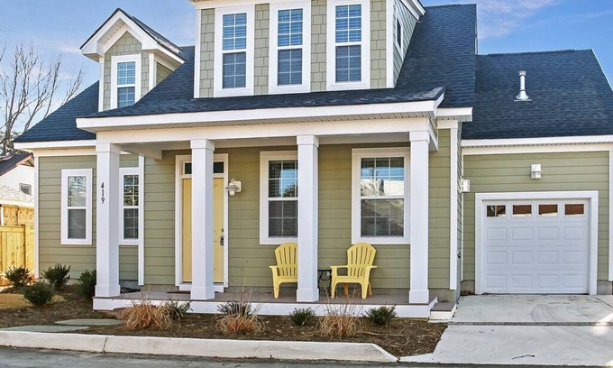 Northeast Virginia Beach House | Ocean Breeze 4 Minutes from the Beach