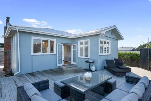 Foxton Beach House | Ocean Breeze - Foxton Beach Holiday Home