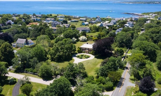 Ocean Drive House | Ocean Drive Estate with Private Beach Access