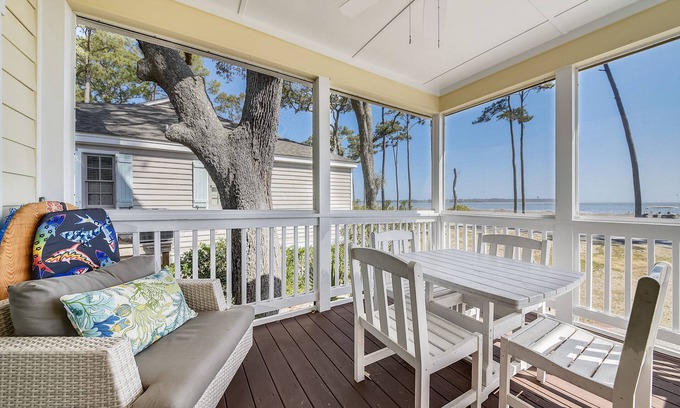 Melrose on the Beach Cottage | Ocean Friends & Family Retreat- Cart included with booking & Access to Amenities