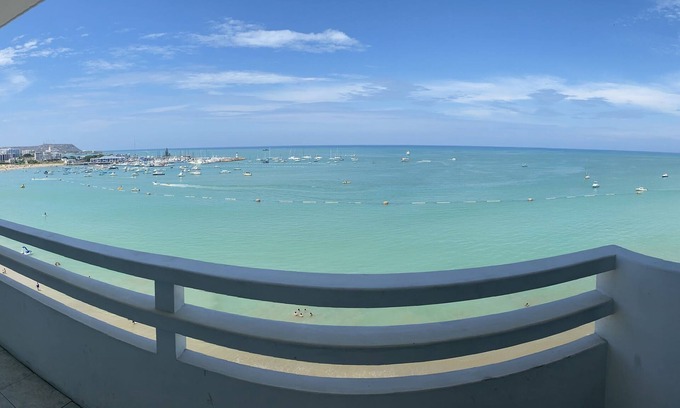 Salinas Hotel | Ocean Front 7th Floor Apartment