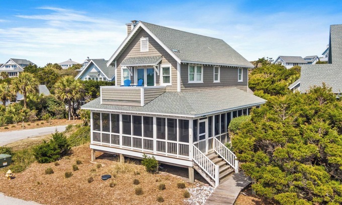 Flora's Bluff House | Ocean Front Sleeps 6 Steps to Beach Renovated to New 5 Star Home BHI Club