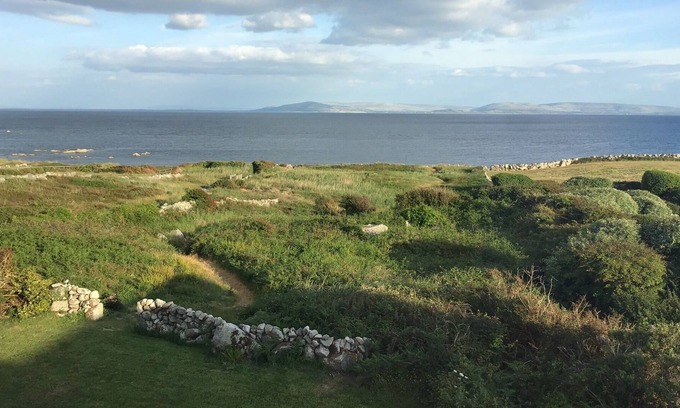 Galway House | OCEAN FRONT SPECTACULAR VIEWS ATLANTIC OCEAN & GALWAY BAY 4 BED 3 BATH TERRACE