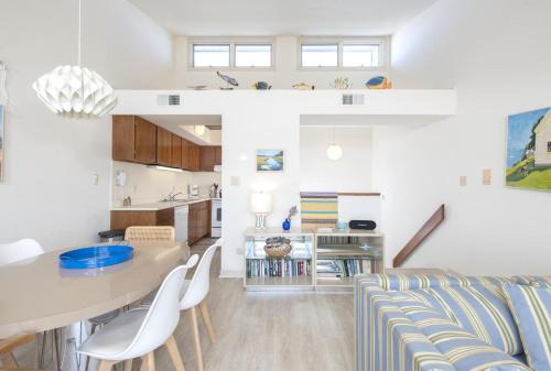 Pine Knoll Shores House | Ocean Grove J2 condo