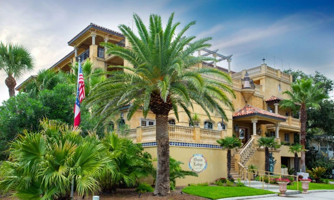 Saint Simons Island Apartment | Ocean Lodge Resort