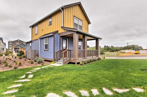 Ocean Shores House | Ocean Shores House with Hot Tub - Walk to Beach