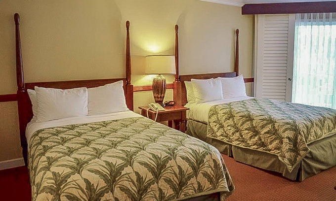 Hanamaulu Condo | Ocean-view condo - top floor - amazing resort pools, gym, spas, & restaurants