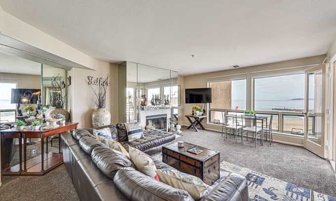 Imperial Beach Condo | Ocean-View Imperial Beach Condo w/Community Perks