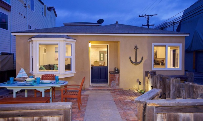 South Mission Beach House | Ocean View! One house to Beach, Clean and Spacious -South Mission