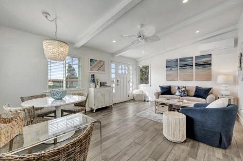 Laguna Beach House | Ocean Views! Detached Villa by Victoria Beach