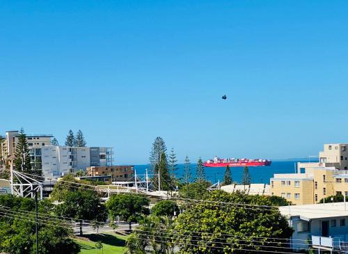 Kings Beach Apartment | Ocean Views & Rooftop on Saltair - Kings Beach