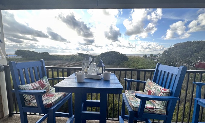 Folly Field Condo | oceanfront, 2nd floor corner condo well stocked & super clean