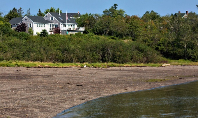 Eastport House | Oceanfront - 3 Acre Private Beach Property, See Whales & Eagles from the Deck