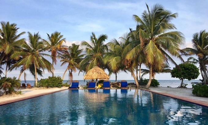 San Pedro House | Oceanfront 3Bd/3Bth Home w/Blue Skies, Emerald Seas, Warm Winds & Coconut Trees