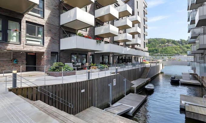 Gamle Oslo Apartment | Oceanfront Apartment - Oslo Central - Private Patio
