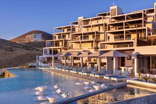 Cerritos House | Oceanfront Condo, Stunning Views, Luxury Amenities