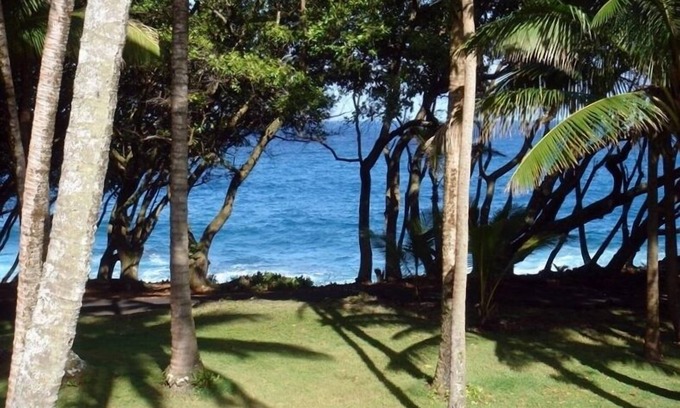 Opihikao Cottage | Oceanfront Cottage in Scenic 'Old Hawaii' - the Original Rainbow Dreams Cottage