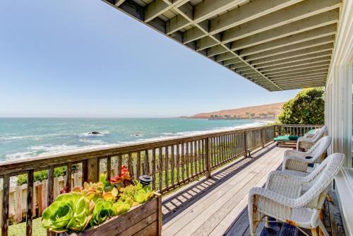 Cayucos House | Oceanfront Delight