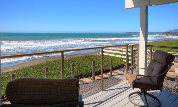 San Simeon Condo | Oceanfront Escape : 4 BR, 3 BA Condominium in San Simeon, Sleeps 10