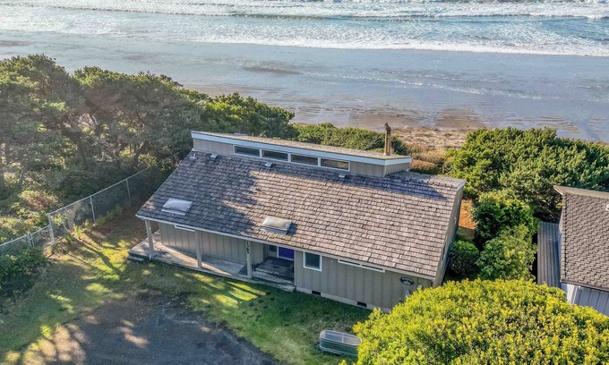 Seal Rock House | Oceanfront Home in Private Neighborhood with Walls of Windows for Ocean Views