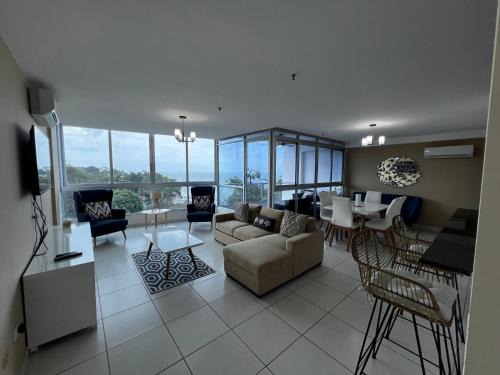 Playa Coronado Apartment | Oceanfront in Coronado Bay