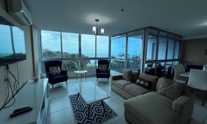 Playa Coronado Apartment | Oceanfront in Coronado Bay