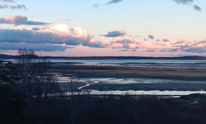 Lubec House | OCEANFRONT LOT ON 13 ACRES, 5-bedroom house with WiFi near Lubec lighthouse