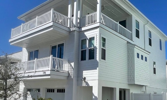 St. Augustine House | Oceans 11–Huge Ocean Views, Pool & Steps to Beach
