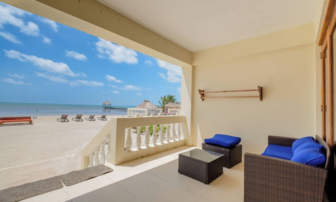 Boca Ciega Condo | Ocean’s Edge 1A – Ground-Floor Beachfront Condo on Ambergris Caye
