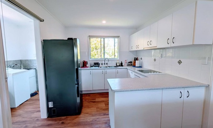 Torquay House | Ocean’s Edge Escape is your perfect getaway just an 8-minute walk from the beach