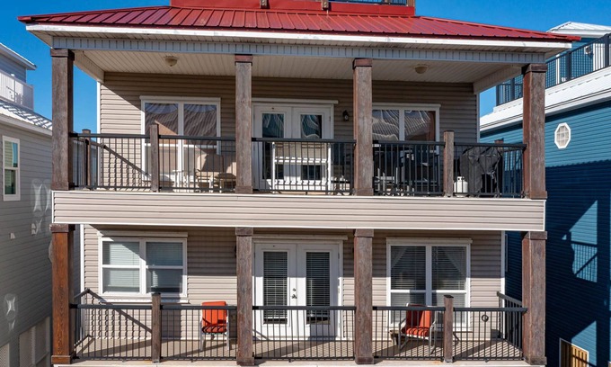 White Sands Cottages House | Oceanside Oasis is your Pensacola Beach dream escape!