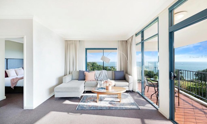 Darwin City Centre Apartment | Oceanview Corner - Resort-like Living with Pool