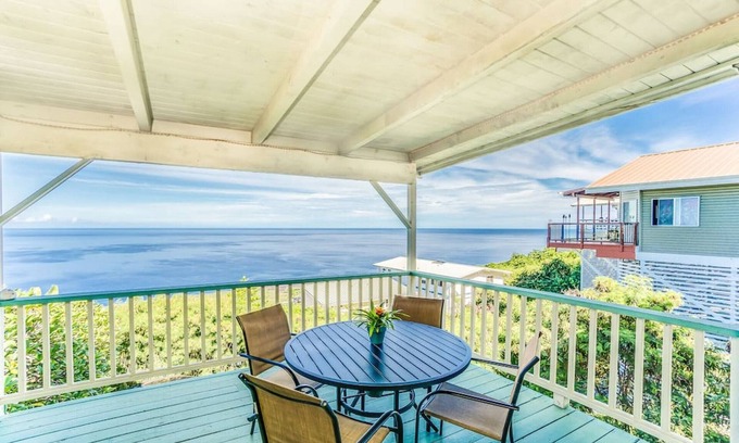 Opihihale Apartment | Oceanview Escape in Captain Cook | Peaceful Island Retreat