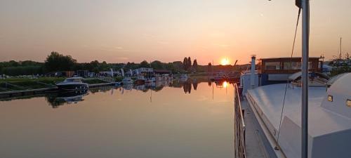 Boismont House | Odyssée gîte sur Péniche