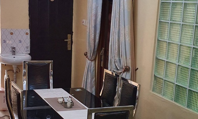 Mushin House | OLAXY3 Modern & Cosy En Suite Rooms. 3 Taofik Abolaji Street. Ilasa Mushin Lagos