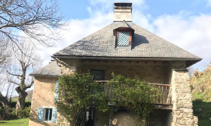 Labassere House | Old barn converted into a chalet in a preserved bucolic environment