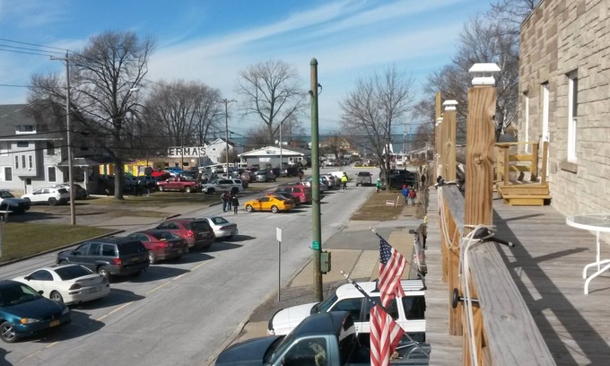 Olcott Apartment | Old Olcott Beach Firestation Guestrooms and Suites