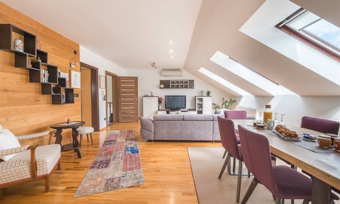 Zagreb Apartment | Old Pear Apartment & Activities