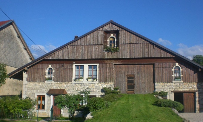 La Chenalotte Apartment | old renovated Comtoise farm in La Chenalotte, a village 20 km from Switzerland
