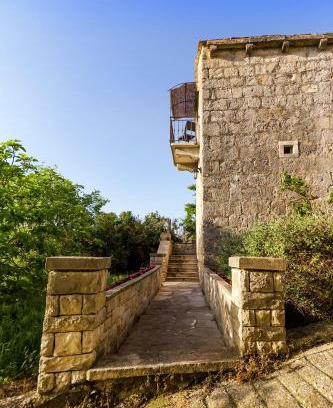 Zrnovo Apartment | Old Small Stone House