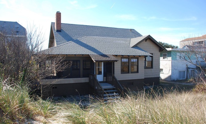 Bayview Cottage | Old Time Ocean View Cottage