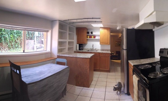 Chemainus House | Old Town Charmer In-Law Suite Walking Distance To Beach and Ammenities