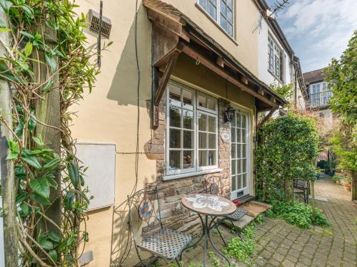Ludwel House | Old Town Cottage